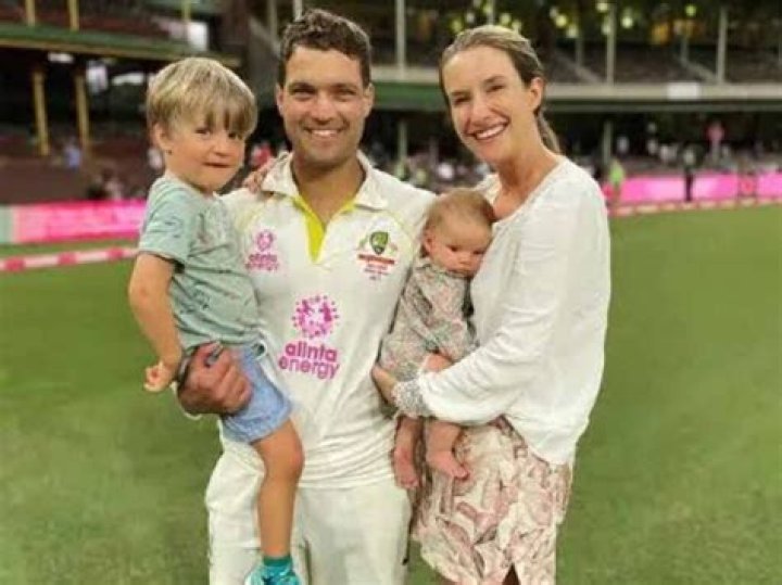 
Alex Carey Family Life With Parents Gordon Carey And Andrea Carey 