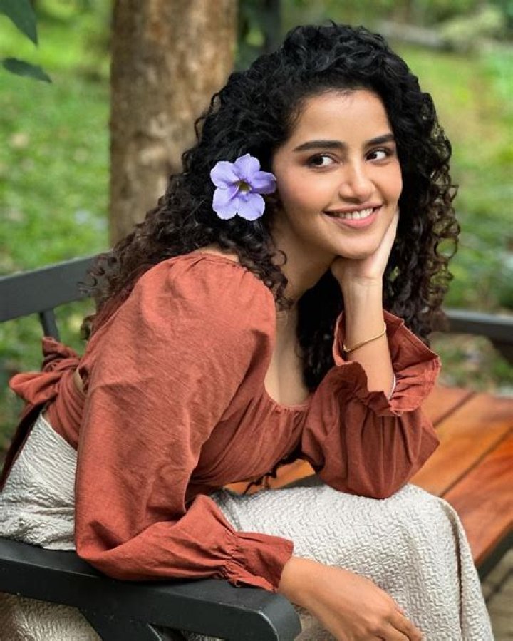 
Anupama Parameswaran Height, Weight, Net Worth, Age, Birthday, Wikipedia, Who, Nationality, Biography 