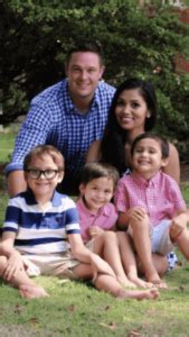 Dan Lanning is Married to Wife: Sauphia Lanning. Kids.