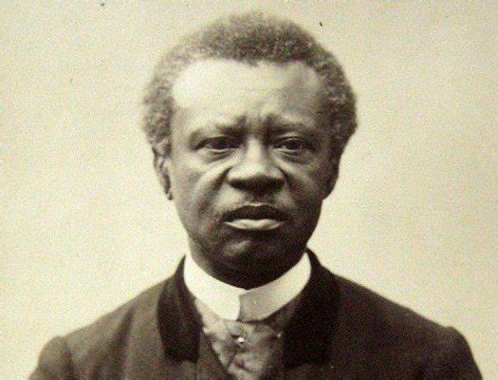 
Edmond Dédé is Married to Wife: Sylvia Leflet. Kid: Eugene Dédé. 
