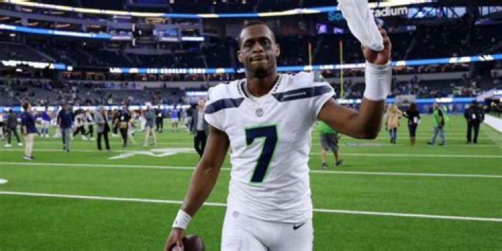 
Geno Smith Contract Breakdown: Could His Next Contract Be for Top-10 QB Money? 