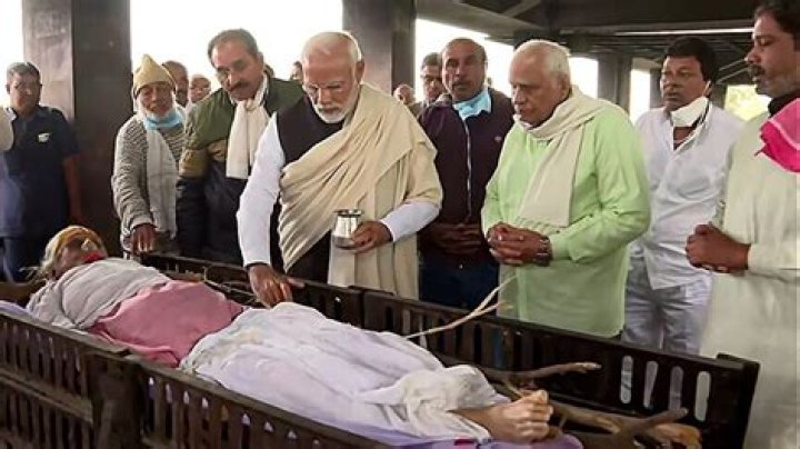
Heeraben Modi Death And Obituary | PM Narendra Modi Mother Illness Before Death 