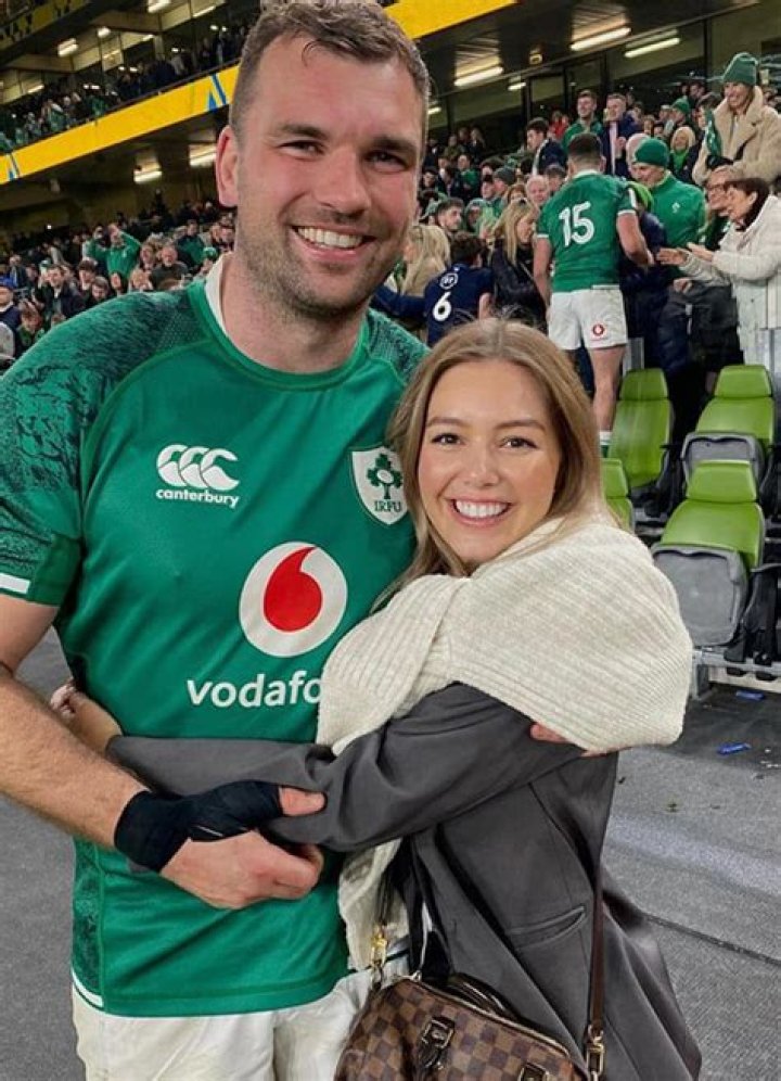 
Irish Rugby Player Tadhg Furlong Wife -Is He Married Or Single? 