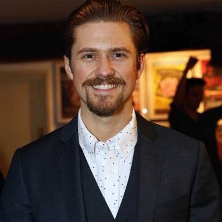Is Aaron Tveit Gay? What is Real Sexuality of American Singer?