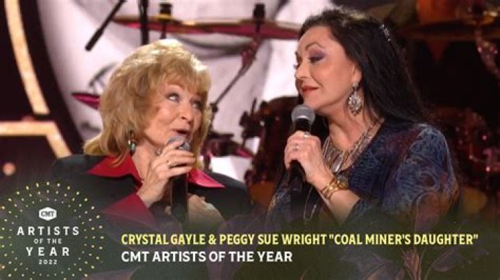 
Is Crystal Gayle Related To Loretta Lynn? American Singer-Songwriter Death Cause And Siblings 