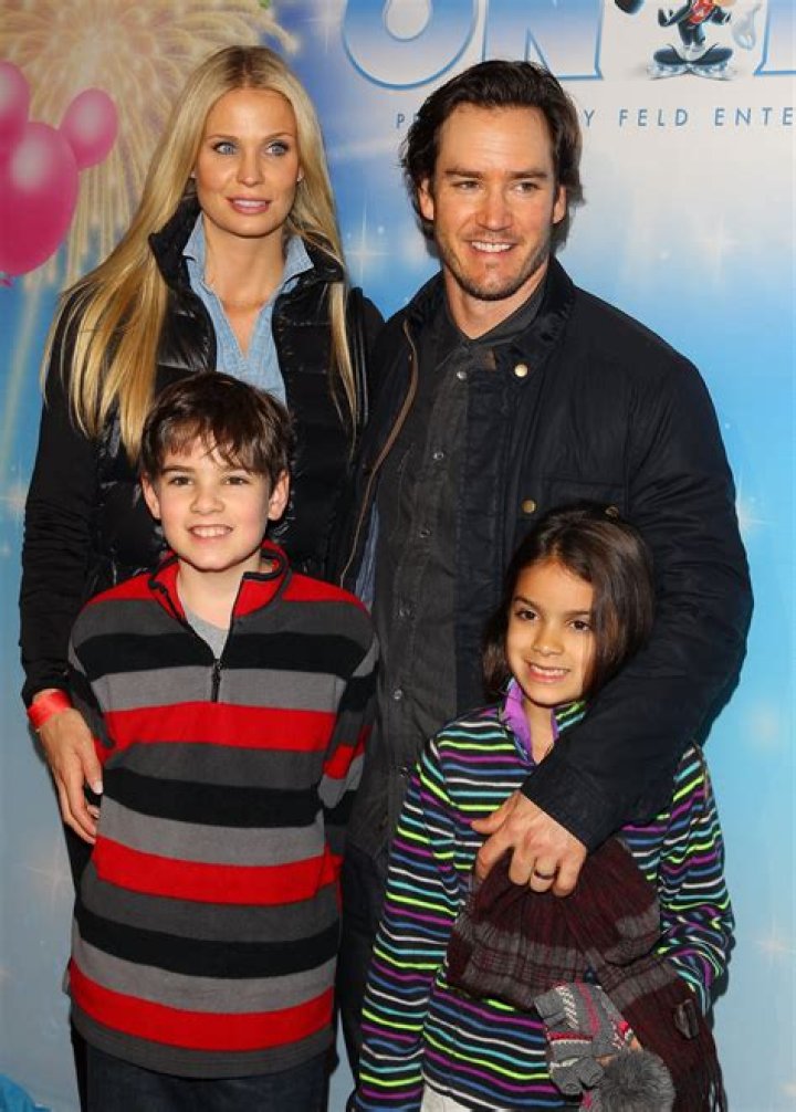 
Mark-Paul Gosselaar Fired His Own Mom as His Manager! Seems like Mom Does Not Know Best After All! 