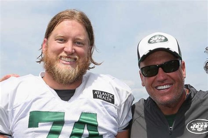 Nick Mangold Wife Jennifer Mangold Loves A Family Barbecue