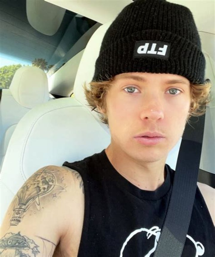 Tanner Fox Height, Weight, Net Worth, Age, Birthday, Wikipedia, Who, Nationality, Biography