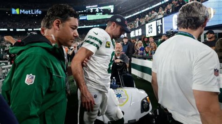 
Tony Adams injury update: New York Jets safety injured vs Buffalo Bills 