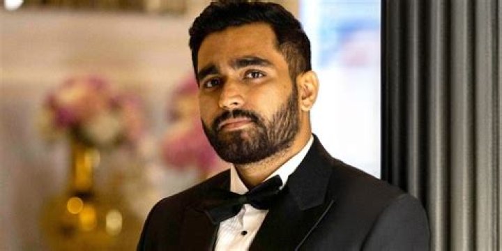 
Viraj Ghelani Height, Weight, Net Worth, Age, Birthday, Wikipedia, Who, Nationality, Biography 