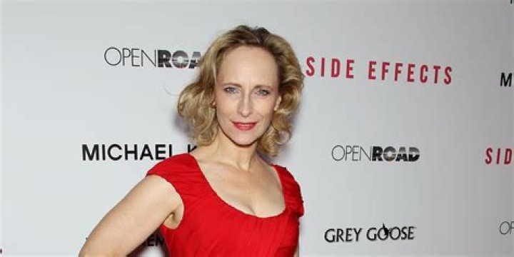 
Where is Laila Robins now? Husband, Net Worth, Family – Wiki 