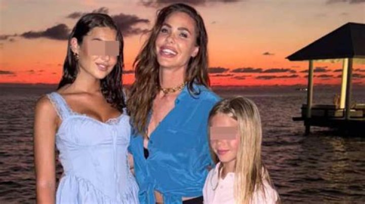 
Who Are Chanel, Isabel And Cristian Totti? Ilary Blasi’s Children 