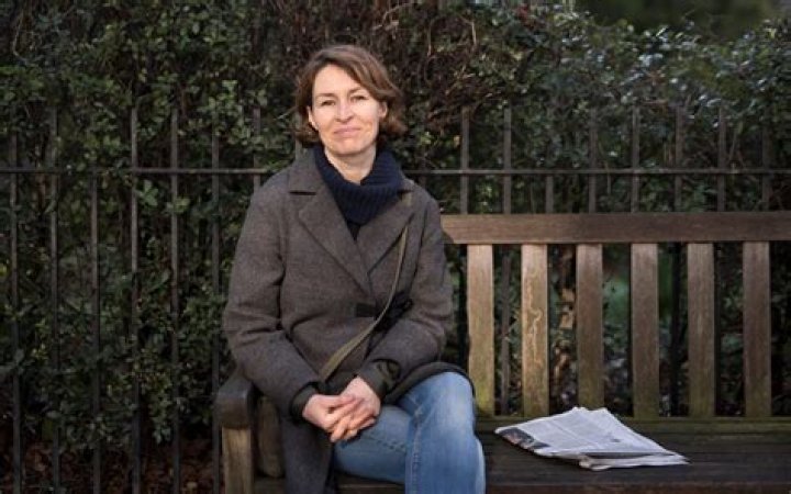 
Who is Helen Baxendale (aka Emily Waltham on ‘Friends’)? Bio 