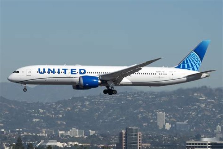 
Why was United Airlines Flight 23 absent from the 9/11 Commission report? 
