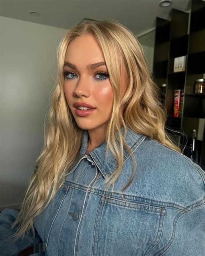 Willa Skye Height, Weight, Net Worth, Age, Birthday, Wikipedia, Who, Instagram, Biography